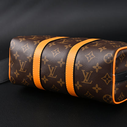 Louis Vuitton Keepall Bandoulière 50 – Monogram Canvas with Neon Orange Trim