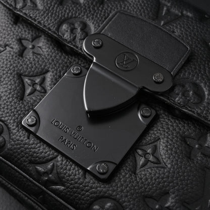 Louis Vuitton Capucines BB Top Handle Bag – Black Taurillon Leather